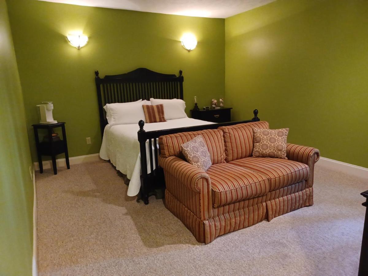 Natchez Manor Bed & Breakfast Exterior photo